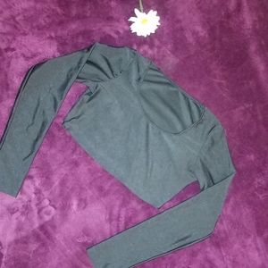3/$20 Long sleeve crop